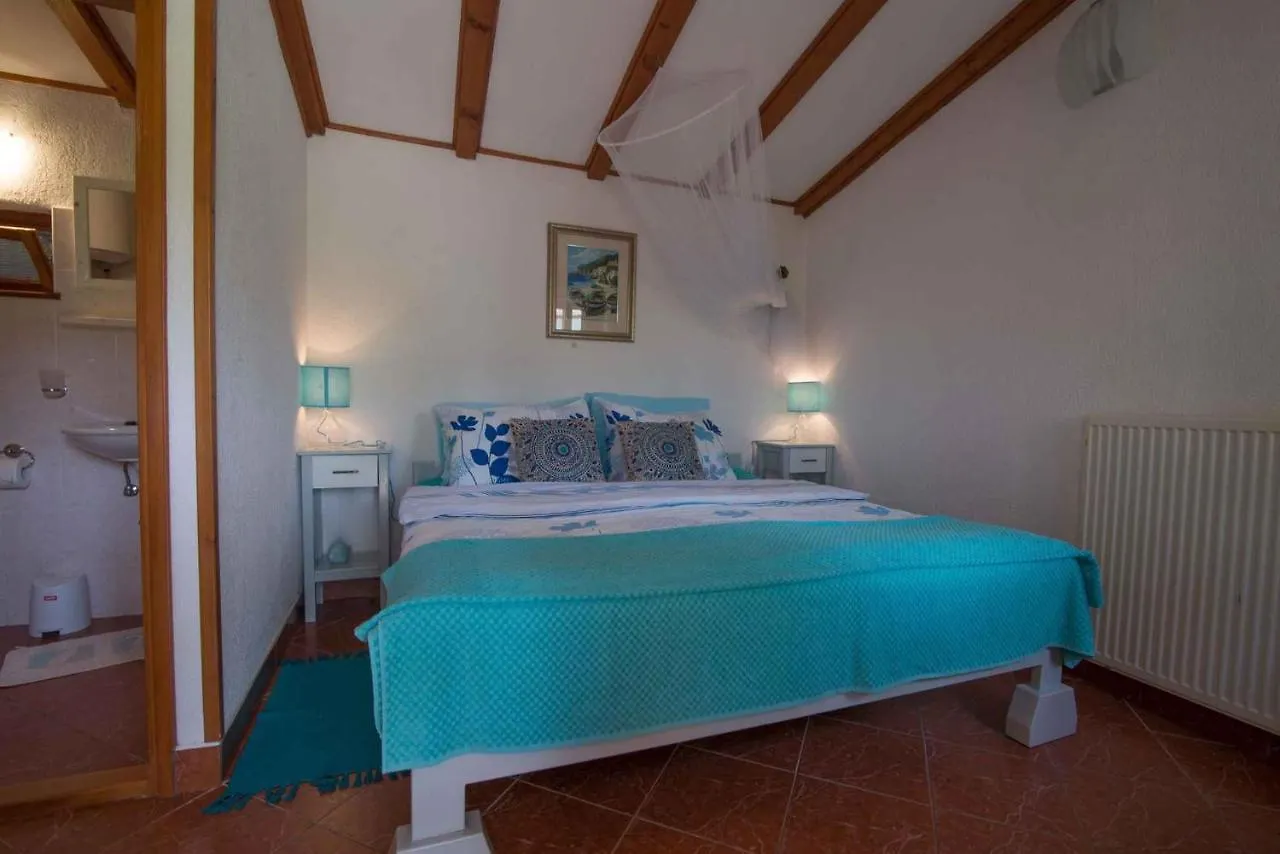 Apartments In Veli Losinj 33624