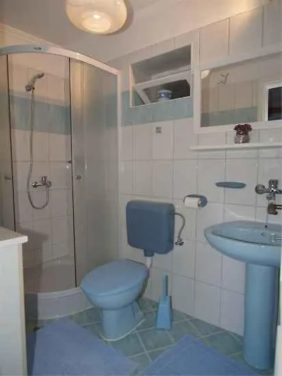 Apartments In Veli Losinj 33624 クロアチア