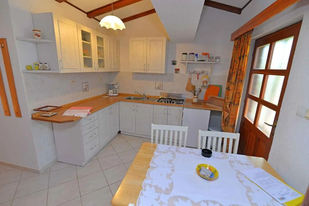 Apartments In Veli Losinj 33624